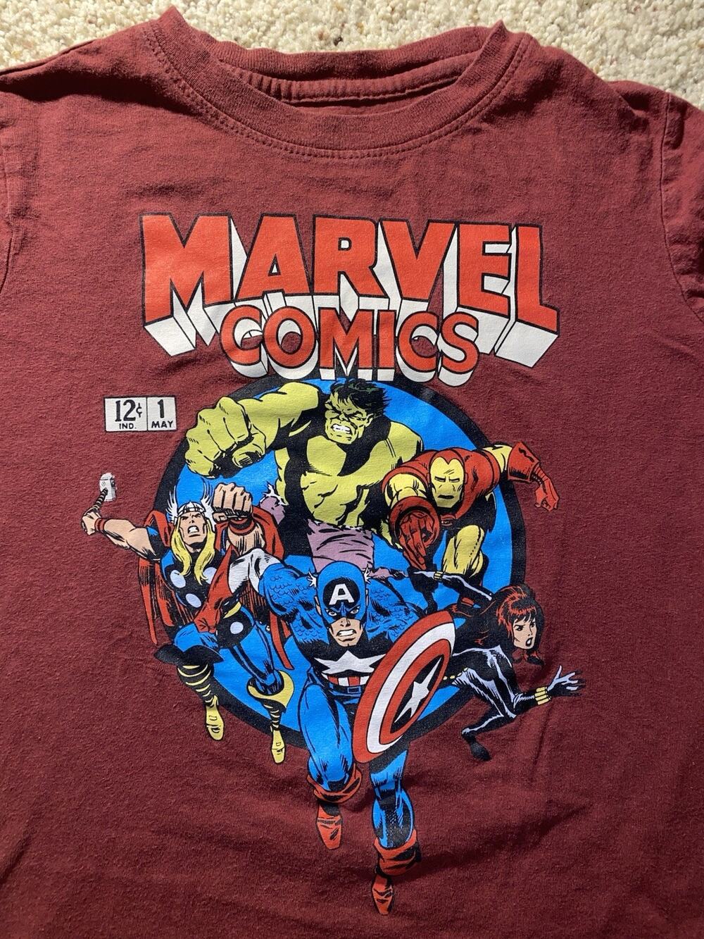Marvel Comics Boys T Shirt Size Medium 8 Avengers Captain America Hulk Iron Man